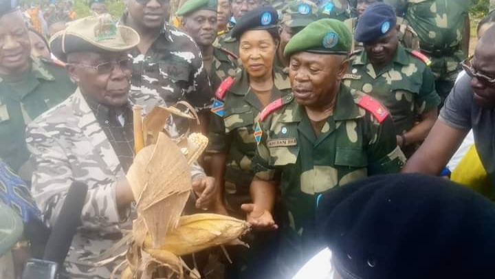 Kinshasa : Lancement de la récolte du maïs dans la ferme militaire de Mabana par Gilbert Kabanda