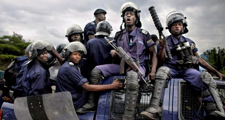 RDC : Déplacement d’au moins 750 policiers armés du Grand Kasaï vers le Haut-Katanga, Francine Muyumba saisi le Sénat