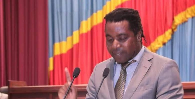 RDC : “Les hommes politiques congolais aiment se reposer pendant que le pays est attaqué” ( Hubert Furuguta)