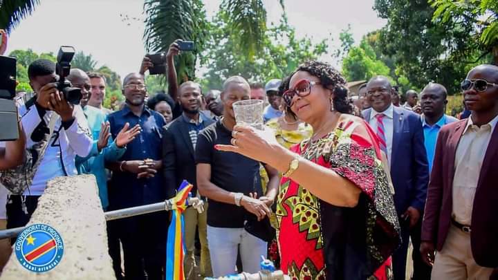 Kasaï Oriental: Jeannette Longa Musuamba preside la cérémonie de la remise et inauguration des ouvrages réalisés par ENABEL