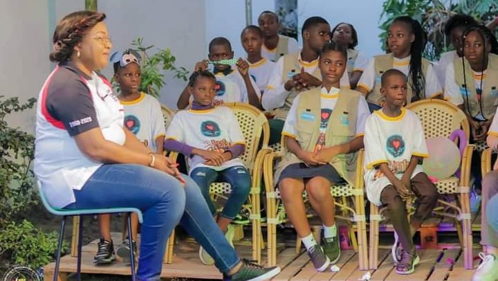 Kinshasa : Gisèle Ndaya face aux enfants à la clôture de la quinzaine de la journée de l’enfant africain