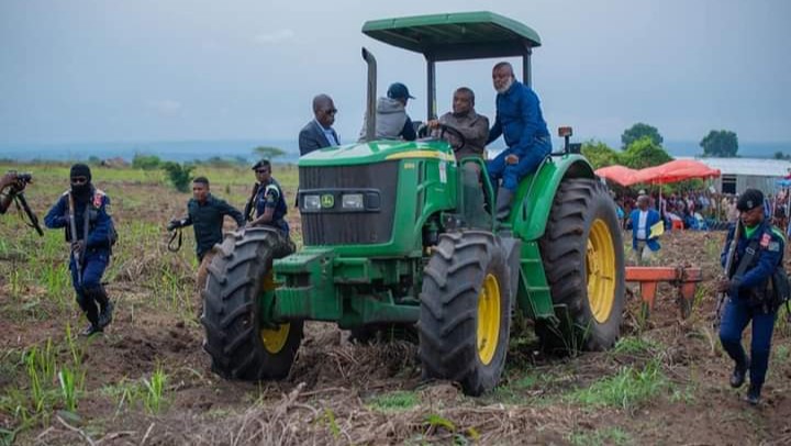 Kasaï-Oriental : En premier agriculteur de la province, Mathias Kabeya lance la campagne agricole saison A (2022-2023)