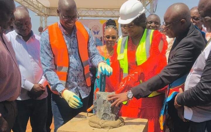 Haut-Katanga : Pose de la première pierre d’un centre de formation professionnelle à Kapolowe