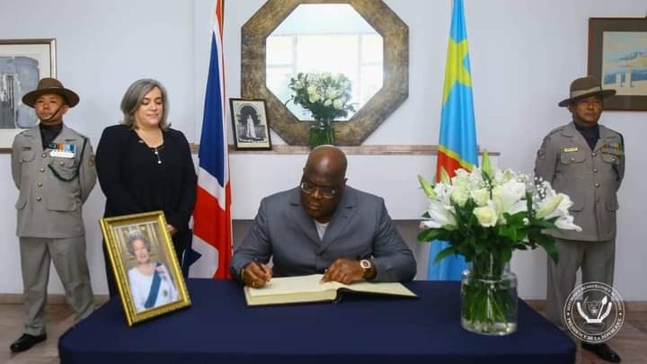 Kinshasa : A l’ambassade de Grande Bretagne, Félix Tshisekedi a rendu hommage au leadership rare de la Reine Elizabeth II