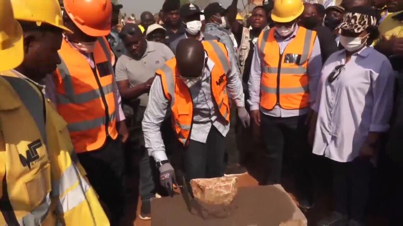 Haut-Katanga : A Mokambo, Jacques Kyabula Katwe lance les travaux de construction du stade