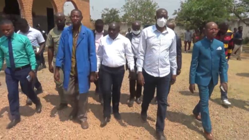 Lubumbashi : Jacques Kyabula Katwe visite des écoles