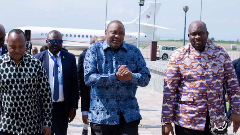 Insécurité à l’Est : Uhuru Kenyatta est arrivé à Kinshasa pour une visite de 48 heures