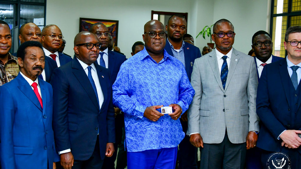 Kinshasa : Félix Tshisekedi a reçu la toute nouvelle carte d’identité nationale